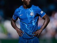 爱游戏中国官网-包含切尔西客场惜败英超前四形势动摇的词条