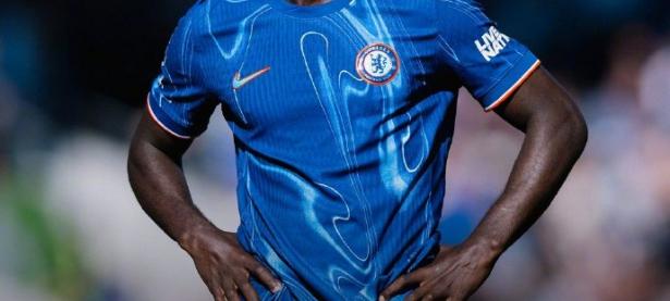 爱游戏中国官网-包含切尔西客场惜败英超前四形势动摇的词条