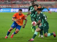 爱游戏在线登录-深圳队在中超中打出失误，被誉为观众齐声高喊