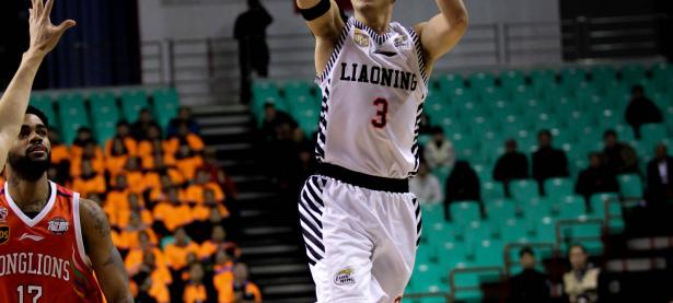 爱游戏体育地址-江苏男篮主场胜出，晋级下一轮