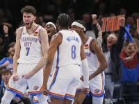 爱游戏官方入口-比赛进入白热化，各队积分争夺激烈的简单介绍