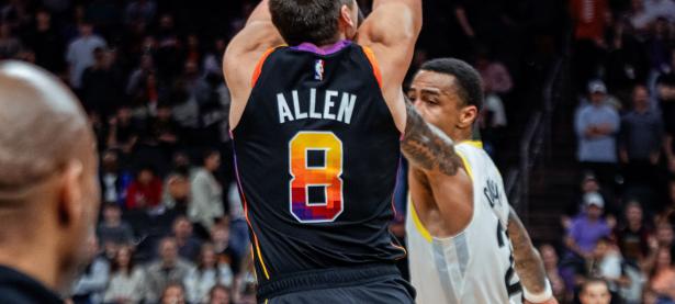 爱游戏亚洲官网-米切尔砍下生涯新高得分，爵士取得胜利