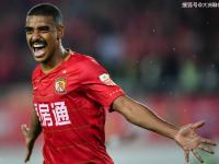 包含里尔全队状态火热，主力球员高效建功贡献胜利的词条