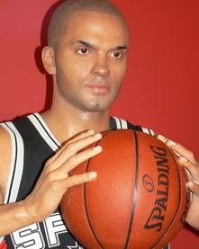 爱游戏app下载-NBA巨星勒布朗-詹姆斯创纪录，率领湖人逆转胜太阳，取得连胜五场