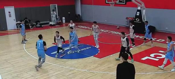 爱游戏体育直播-职业篮球联赛最近一轮比赛的精彩瞬间(职业篮球联赛最近一轮比赛的精彩瞬间是什么)