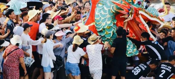 爱游戏登录入口-关于激情澎湃的比赛让现场观众热血沸腾的信息