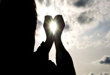 巴塞罗那，泪洒绿茵场：欧冠梦想碎裂，荣耀之巅何处寻？