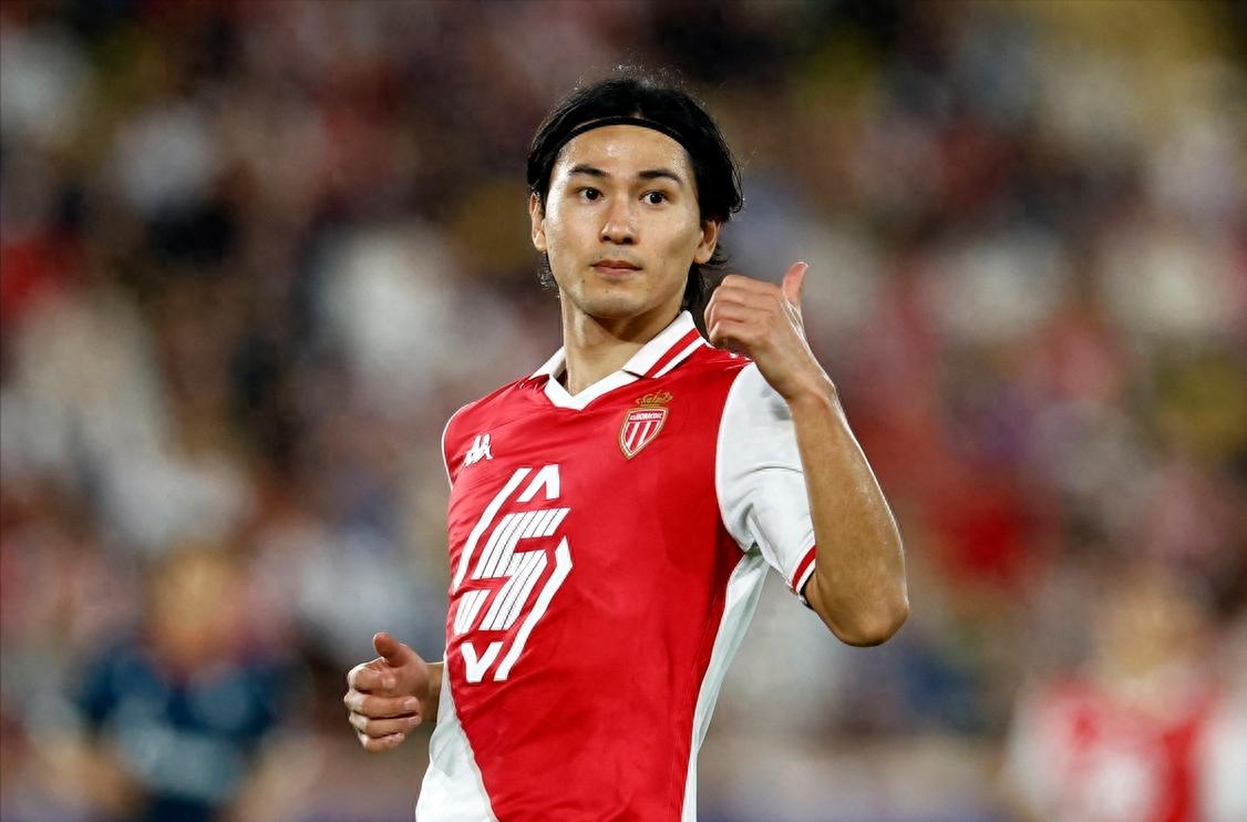 日本足球联赛的新晋球星崭露头角的简单介绍