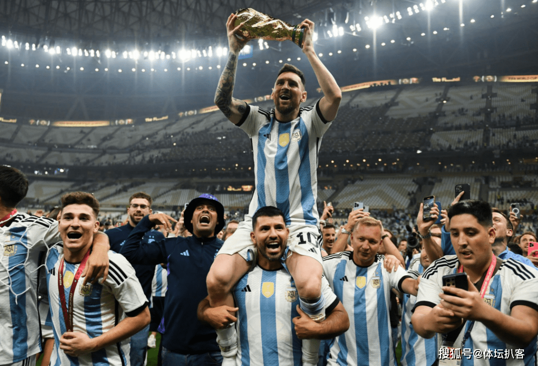 利兹联vs阿斯顿维拉,悬念未揭晓的简单介绍 利兹联vs阿斯顿维拉,悬念未揭晓的简单介绍