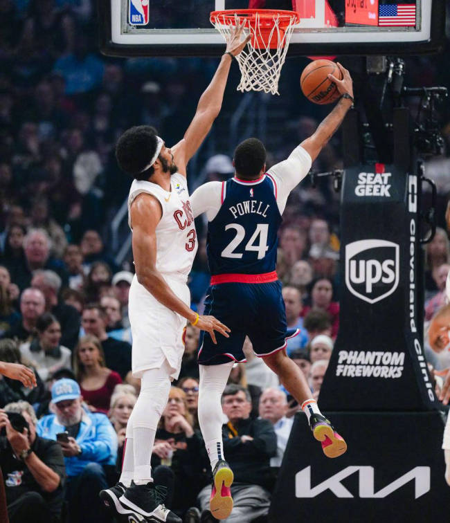 快船突破魔术防线，继续领跑西部的简单介绍