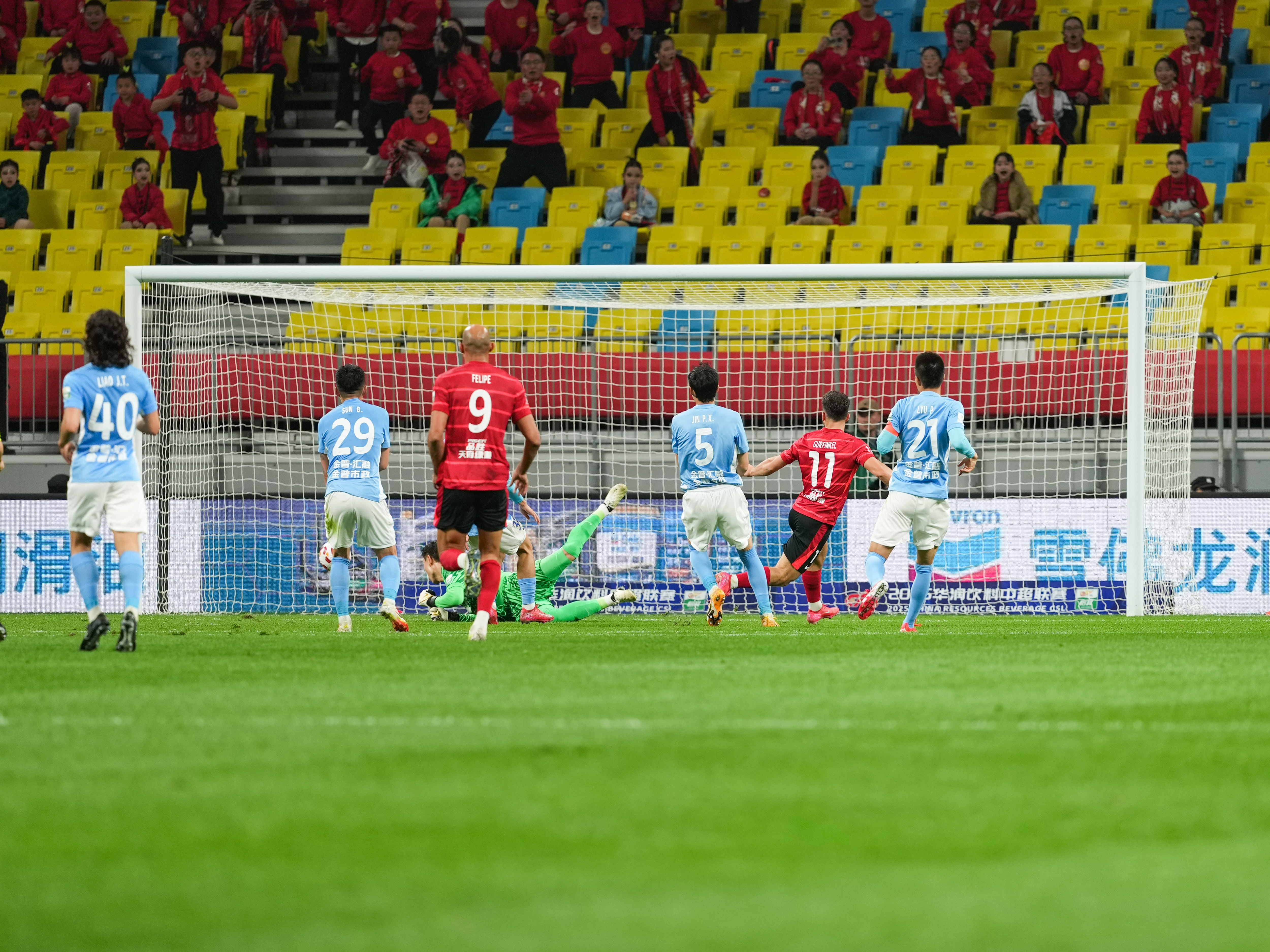 球员比赛状态火爆，为球队带来连胜