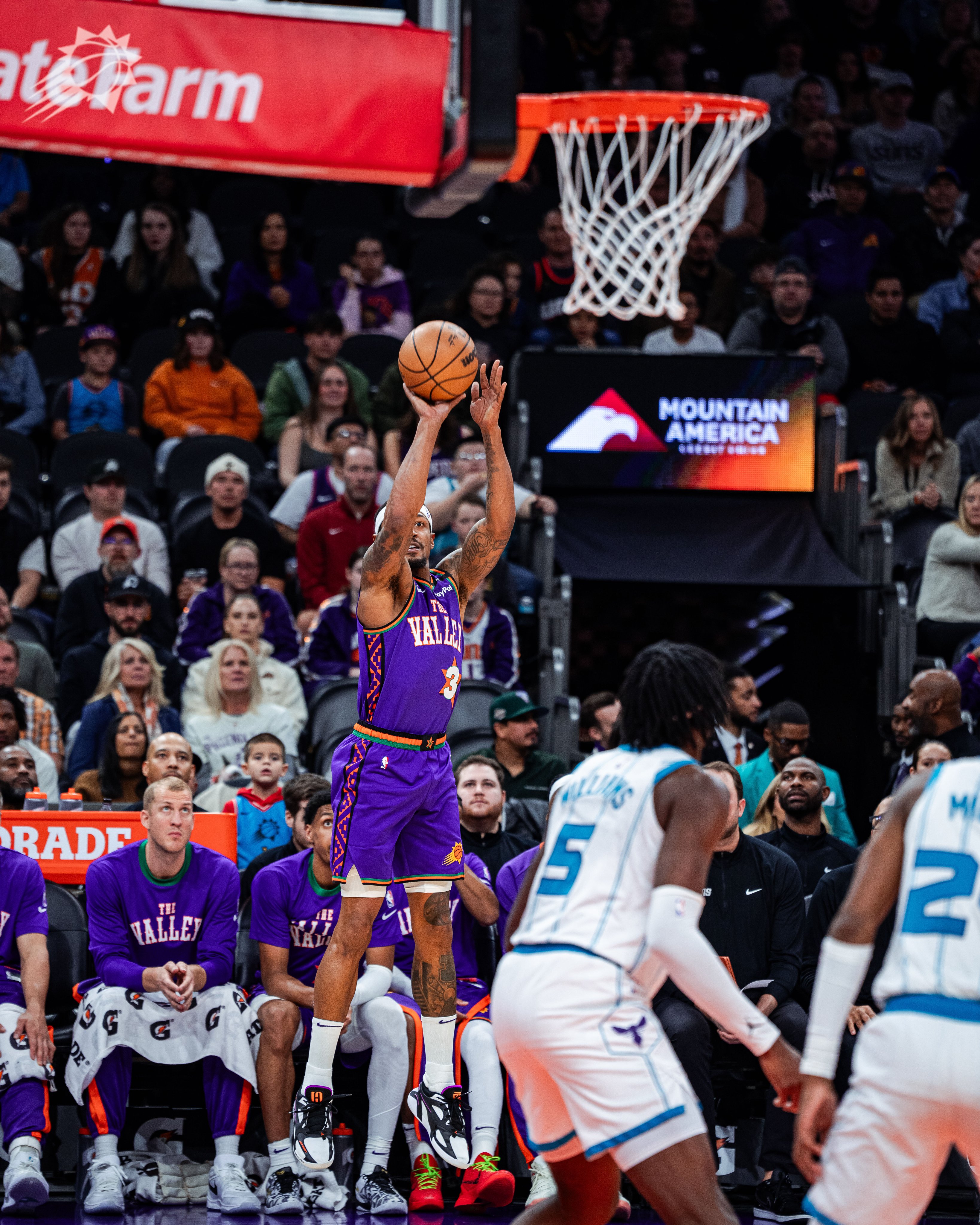 黄蜂舍弃巨头打造团队篮球，效果显著的简单介绍