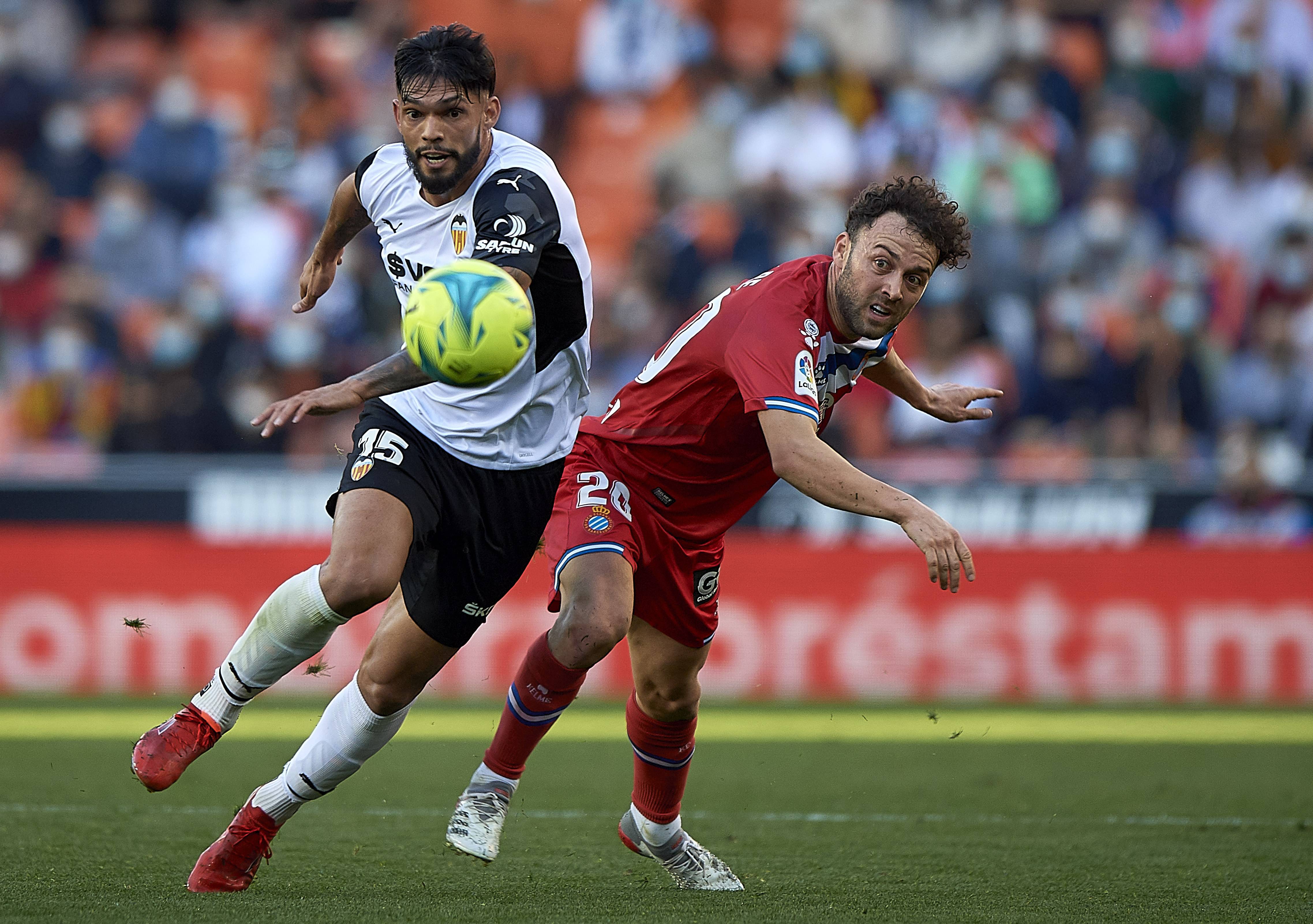 关于塞维利亚将迎来对阵比利亚雷亚尔的激烈较量的信息