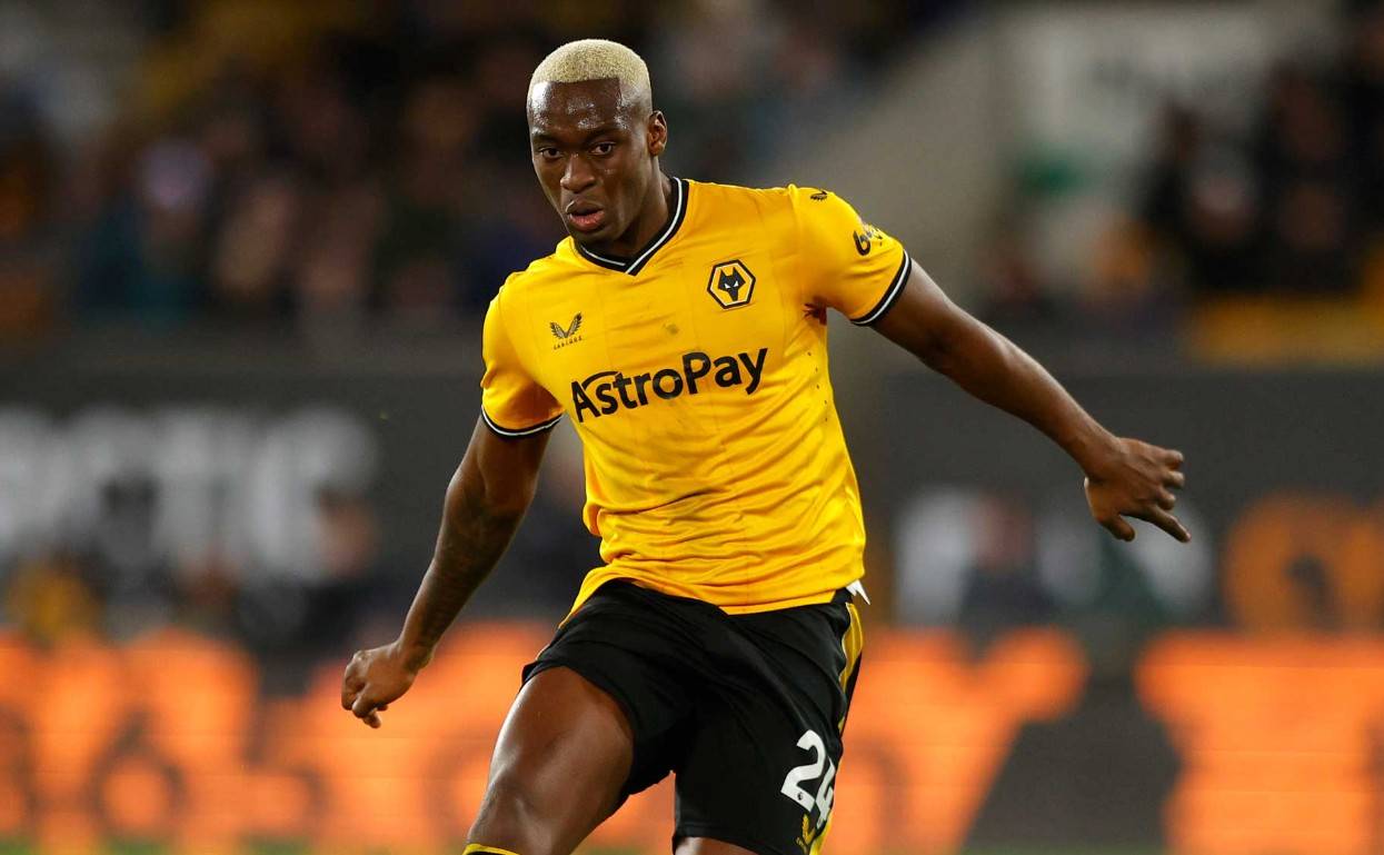 包含狼队主场爆冷不敌切尔西，遭遇失利的词条