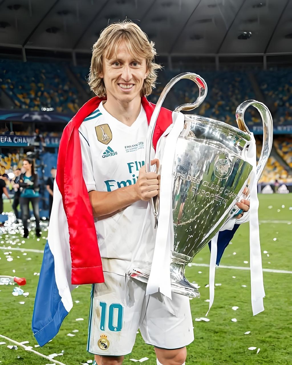 包含克罗地亚主场击败斯洛伐克，获得关键胜利的词条