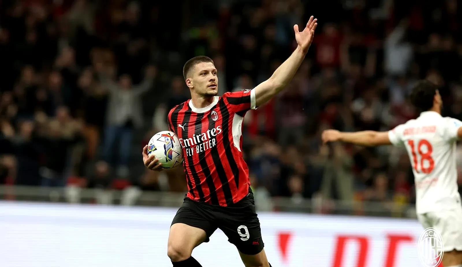 关于佛罗伦萨主场告捷，抢下宝贵三分的信息