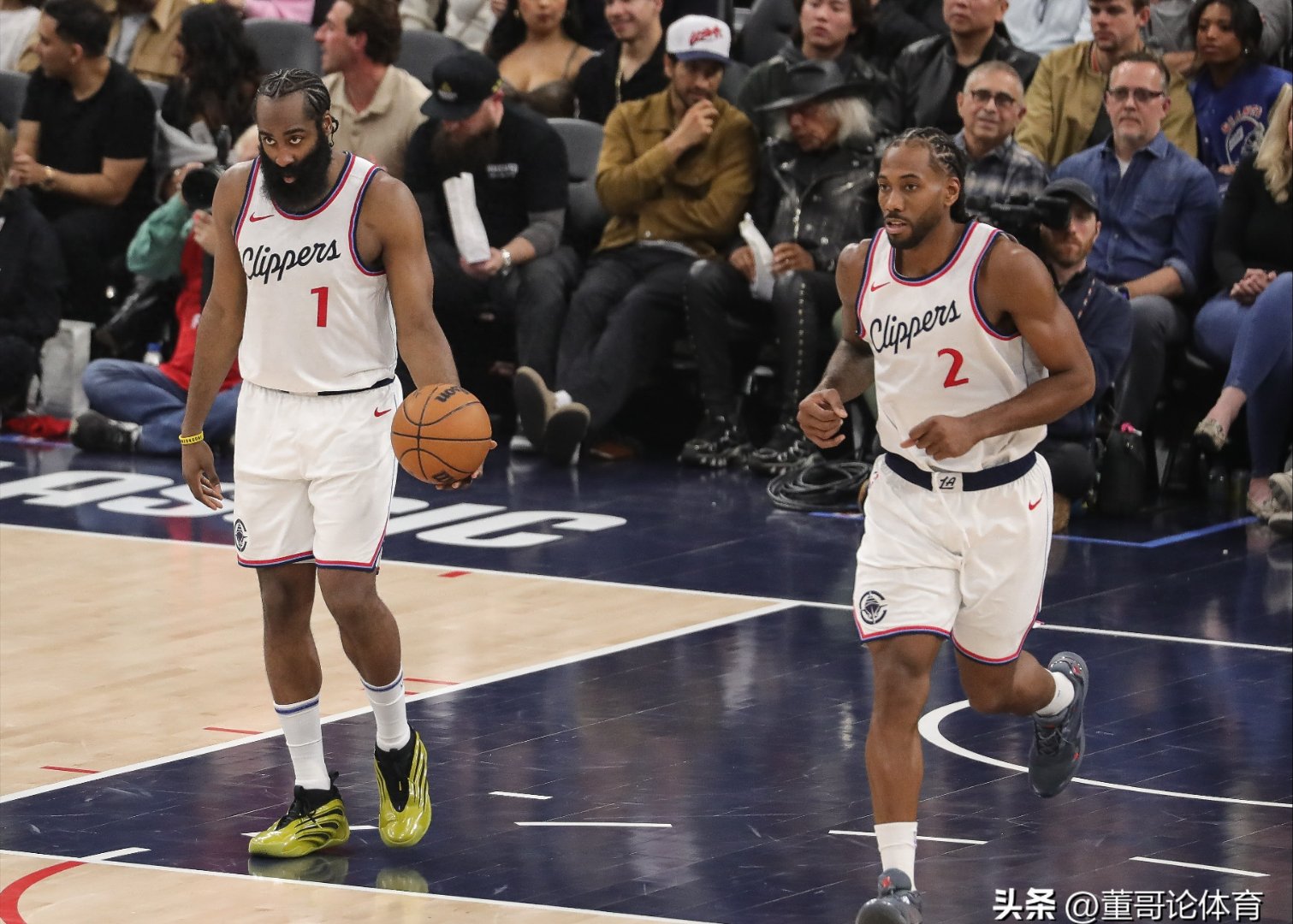 快船队客场战胜掘金队，伦纳德连拿+统治比赛的简单介绍