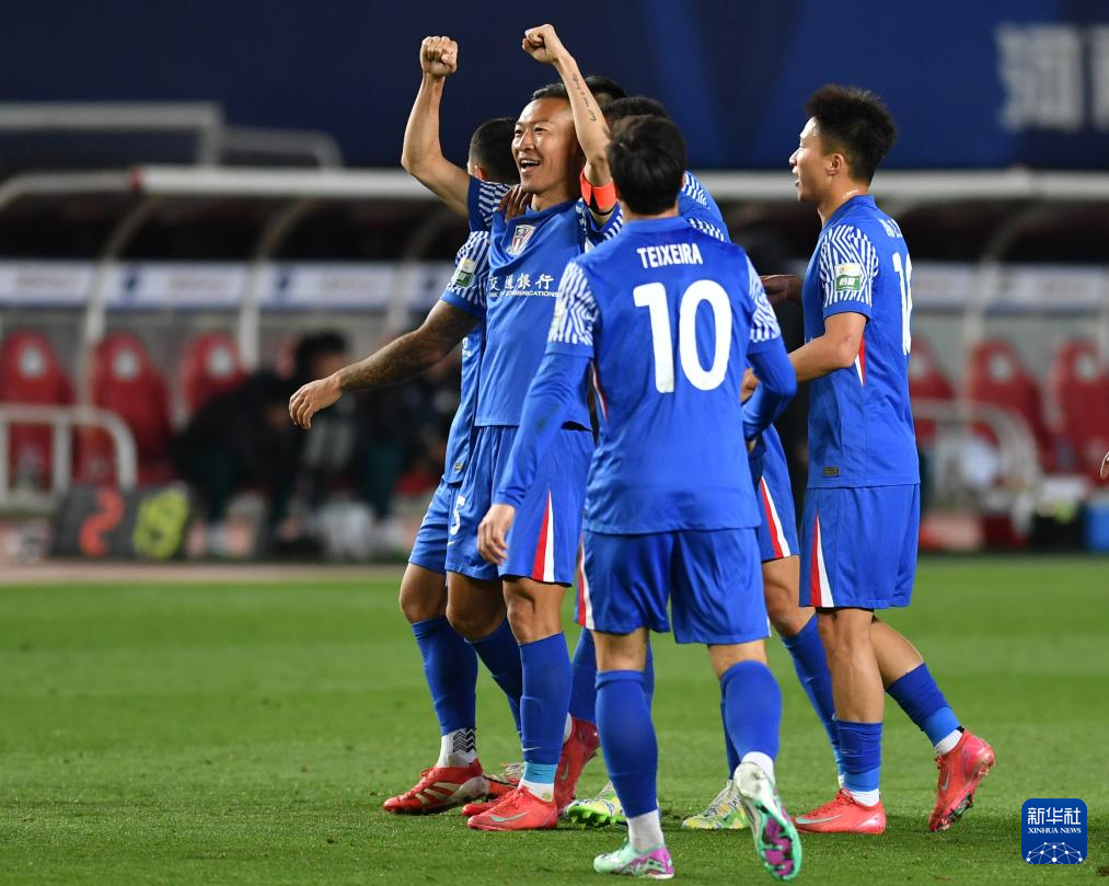 河南建业不敌上海申花，主场劣势尴尬