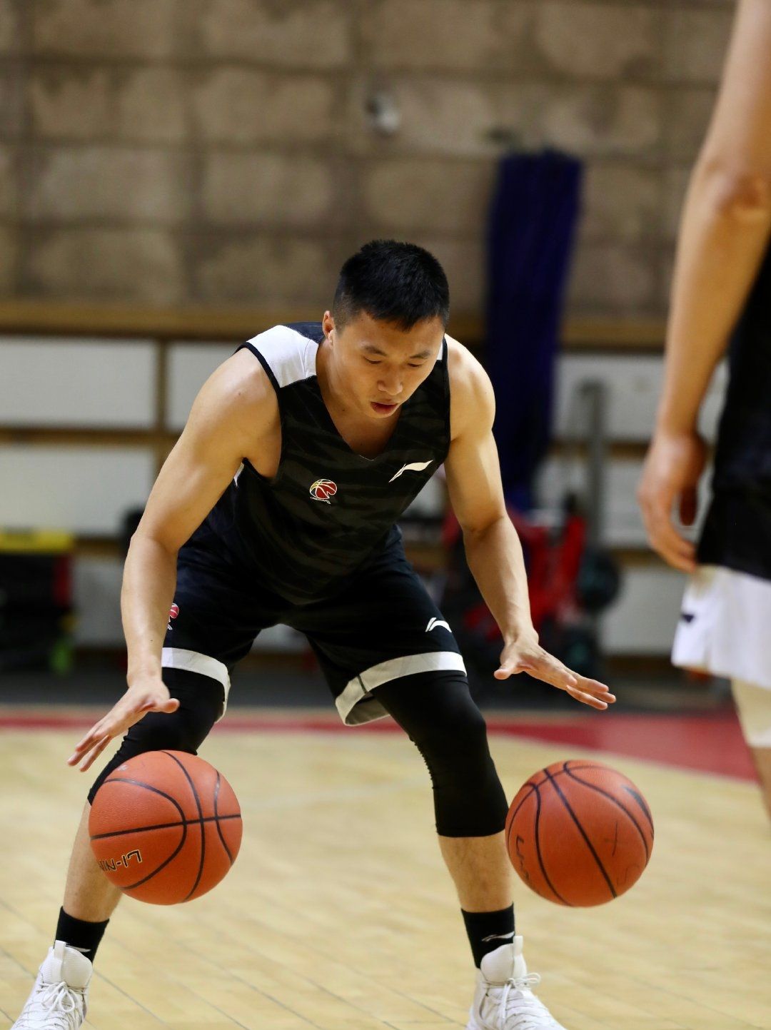 包含重庆男篮备战状态良好,全队备战的词条 包含重庆男篮备战状态良好,全队备战的词条