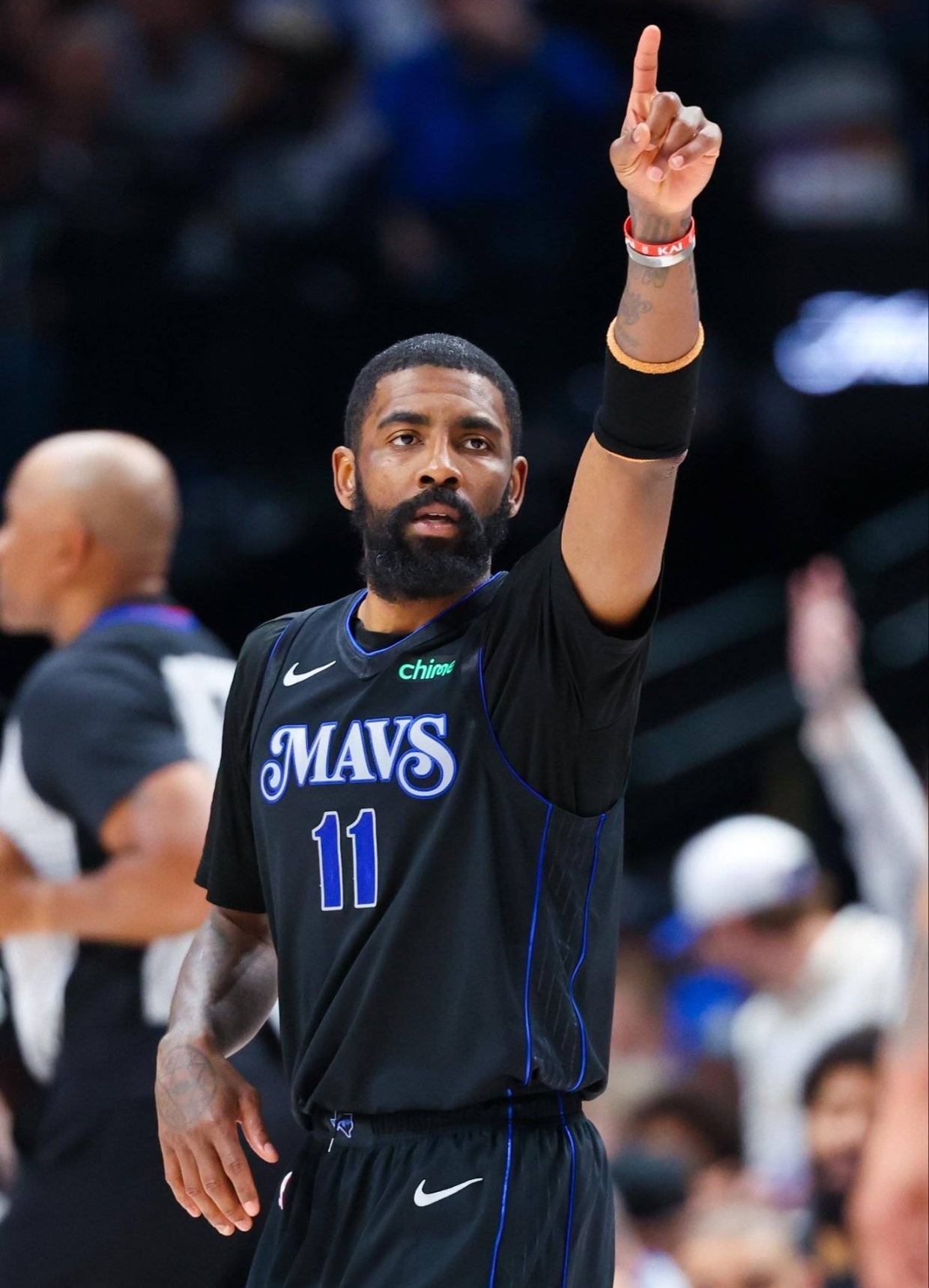 快船在艰难比赛中取得胜利，晋级