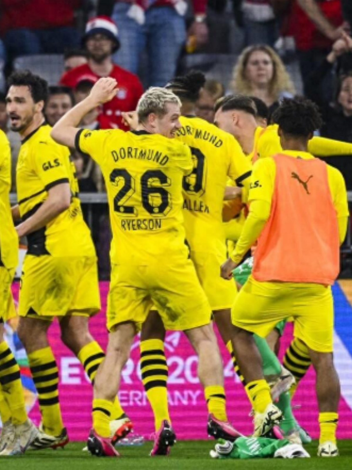 多特蒙德客场取胜,保持在联赛领先位置 多特蒙德客场取胜,保持在联赛领先位置