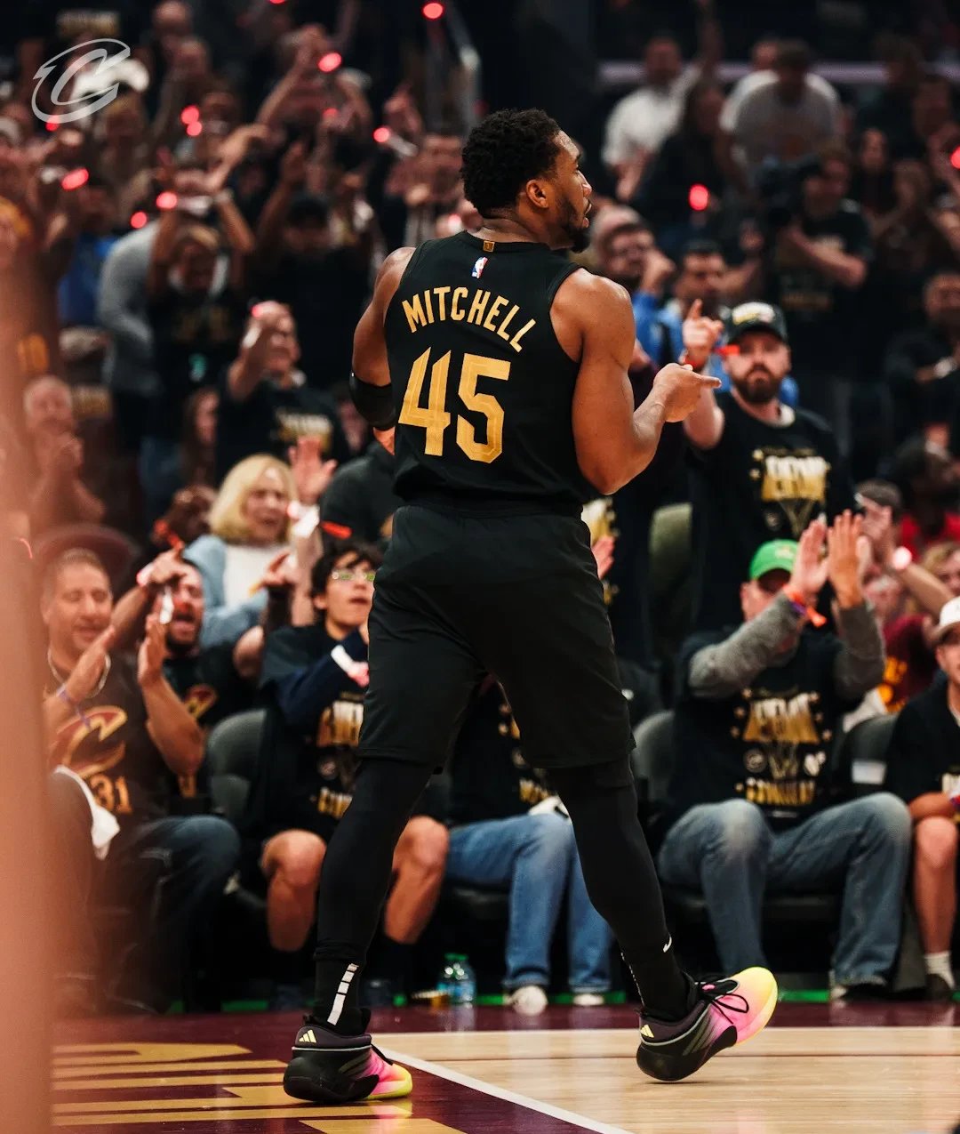 步行者以弹幕战术击败灰熊，戈贝尔敲定胜局的简单介绍