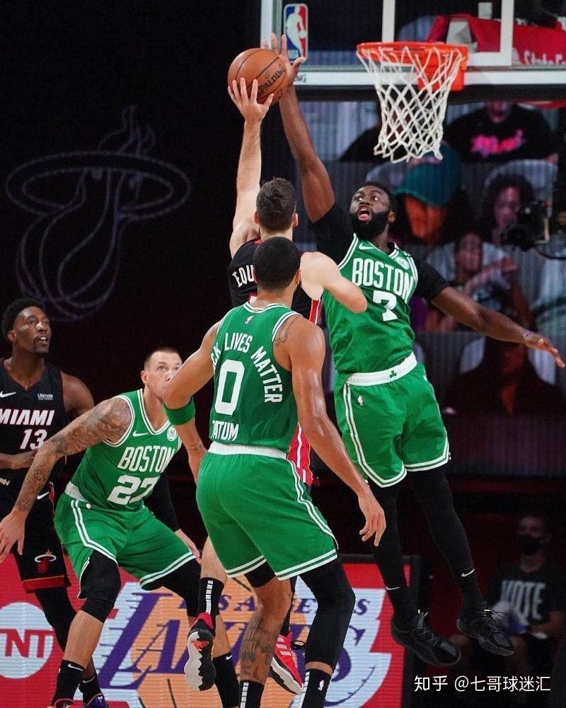 包含海沃德伤愈复出，凯尔特人取得连胜的词条