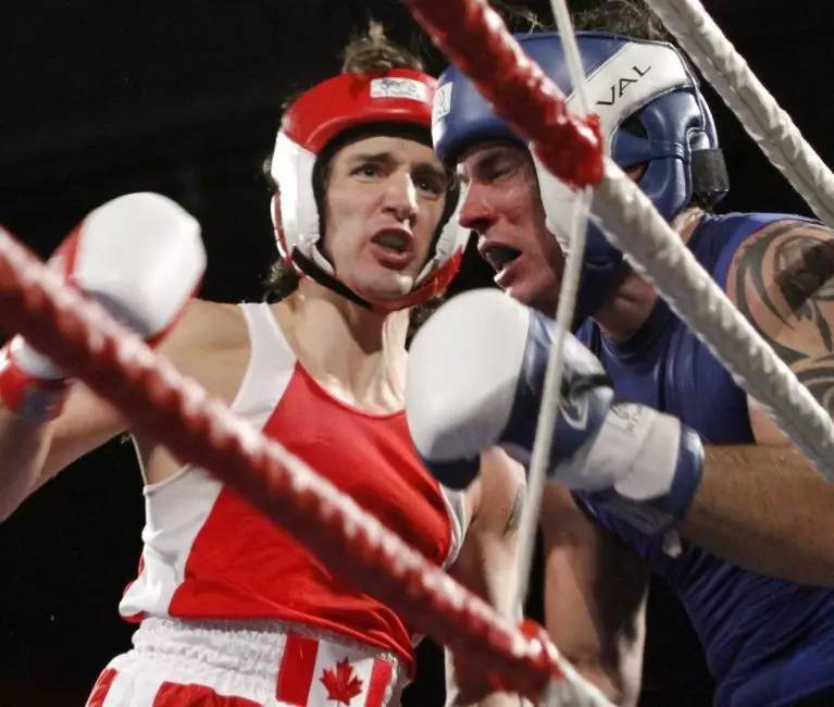 瑞士击败加拿大,拳击比赛胜利 瑞士击败加拿大,拳击比赛胜利