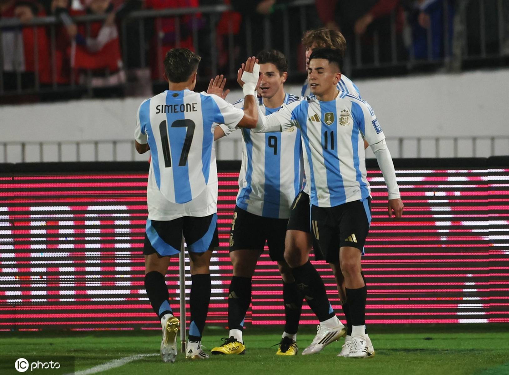 欧预赛:阿根廷队豪取四分,晋级前景看好的简单介绍 欧预赛:阿根廷队豪取四分,晋级前景看好的简单介绍