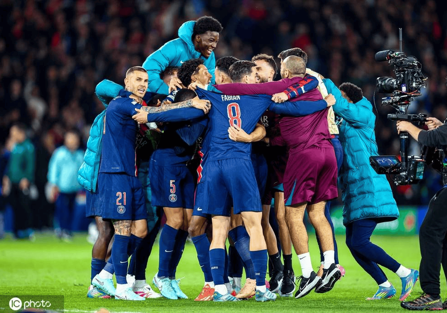 巴黎圣日耳曼惨遭淘汰,欧冠之旅终结 巴黎圣日耳曼惨遭淘汰,欧冠之旅终结