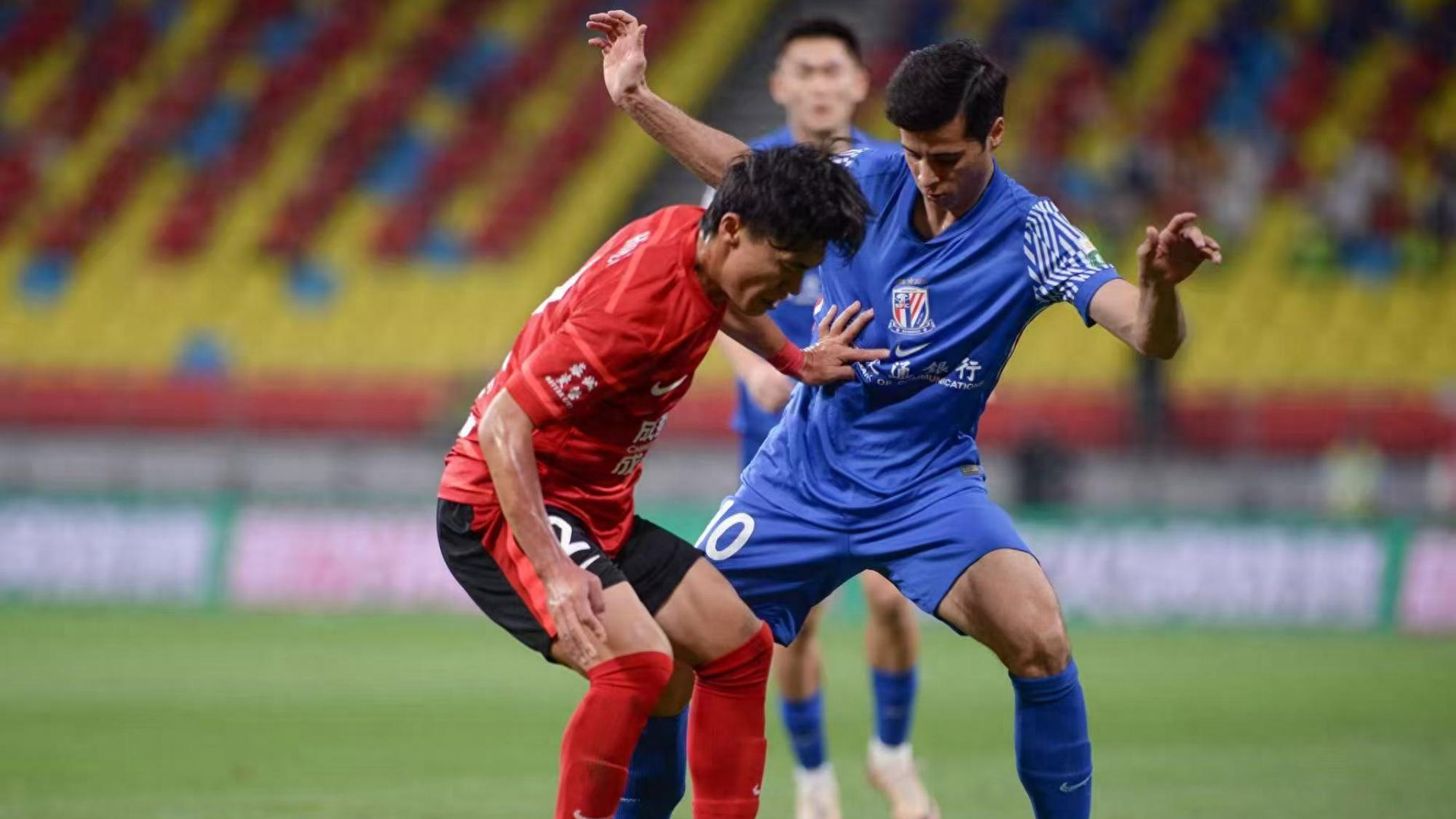 锦标赛决赛紧张激烈比分悬殊 锦标赛决赛紧张激烈比分悬殊